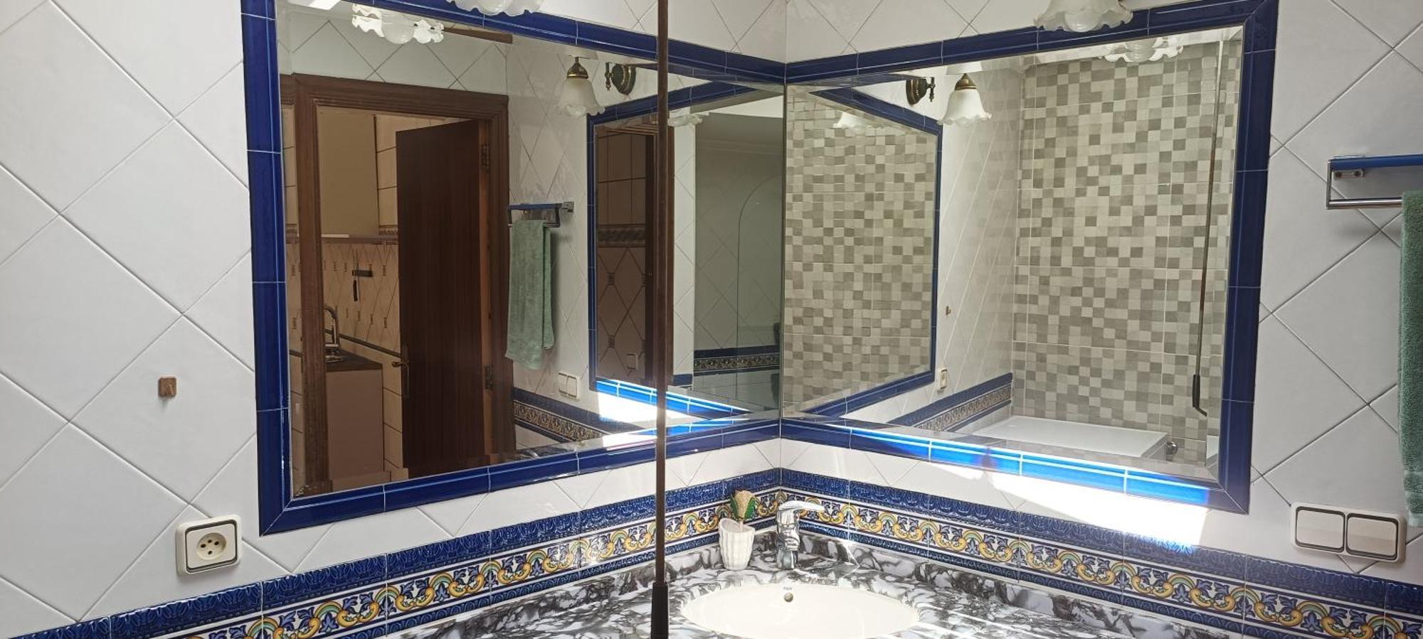 Small house فيلاغارثيا دي أروزا المظهر الخارجي الصورة